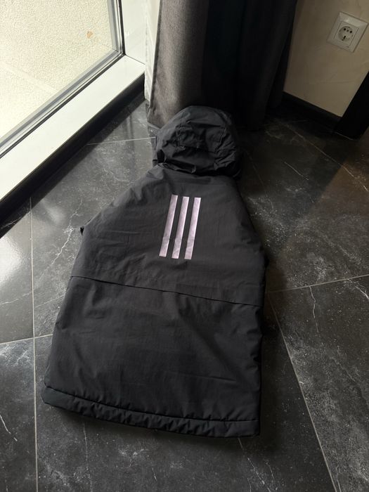 Куртка adidas жіноча