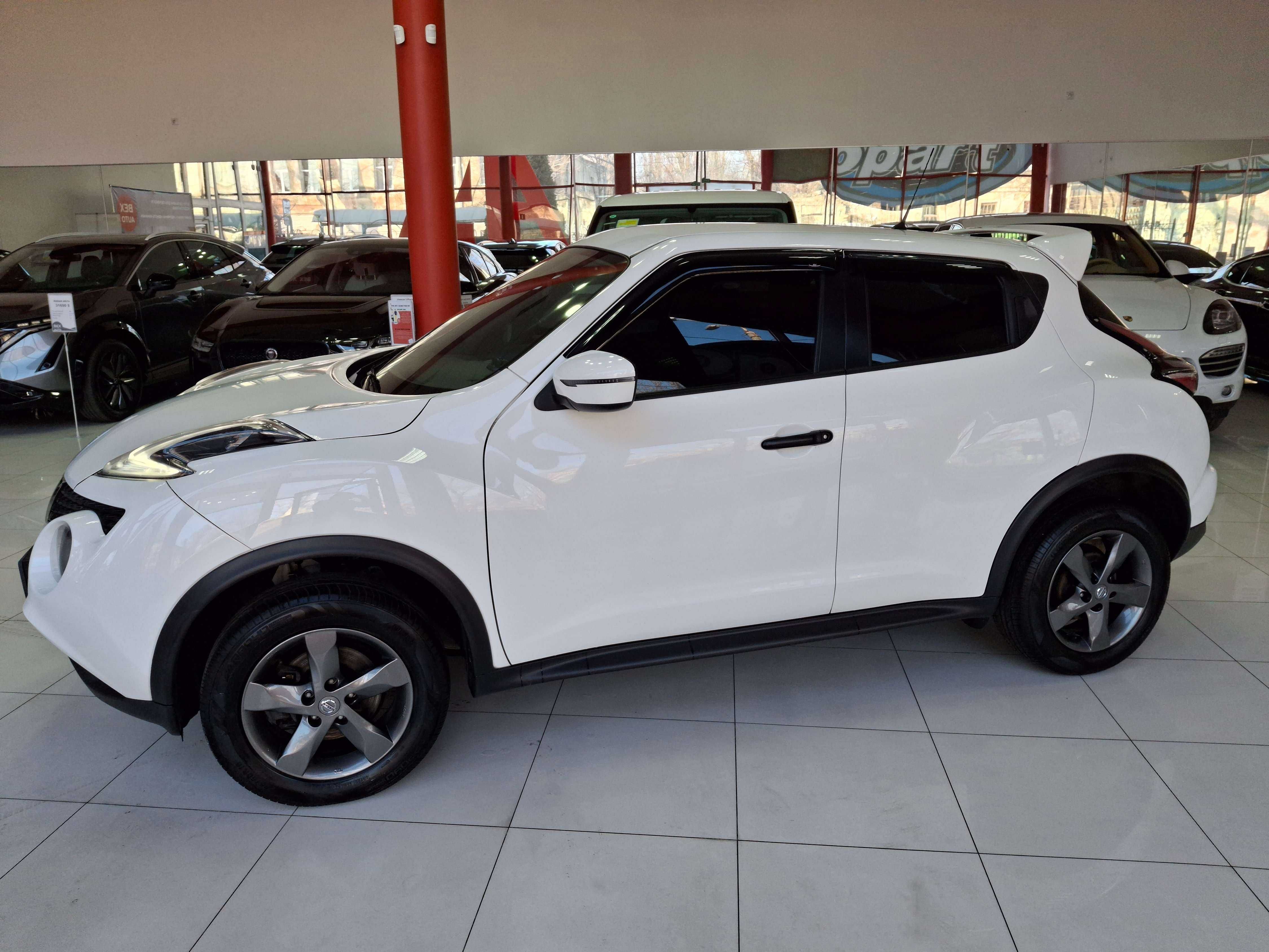 Автомобіль Nissan Juke 2019 року