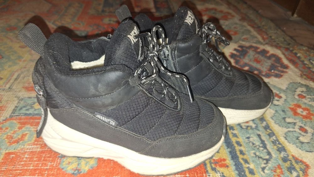 Продам детскую обувь, зимняя, копы