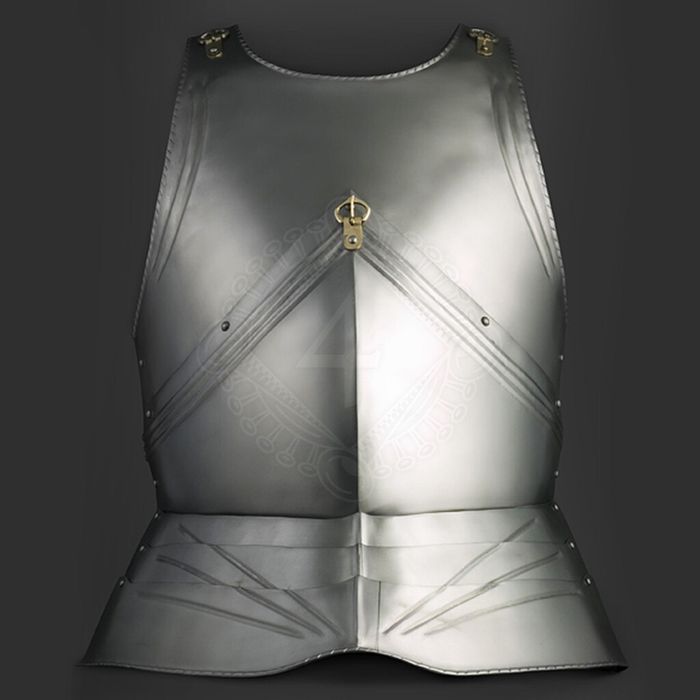 Napierśnik opejski karbowany, 2. poł. XV w.