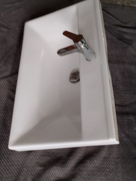 Sprzedam zlew łazienkowy