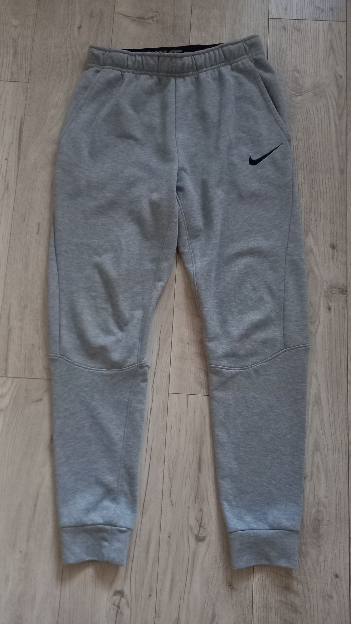 Продам штаны Nike