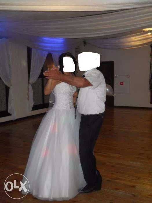 Suknia ślubna typ księżniczka