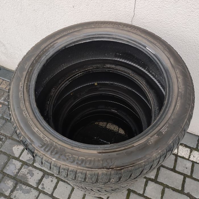 Opony zimowe Bridgestone 235 . 45 . 18r  dot3822