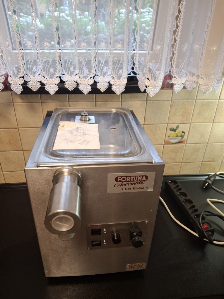 FORTUNA Automat , maszyna  do bitej śmietany