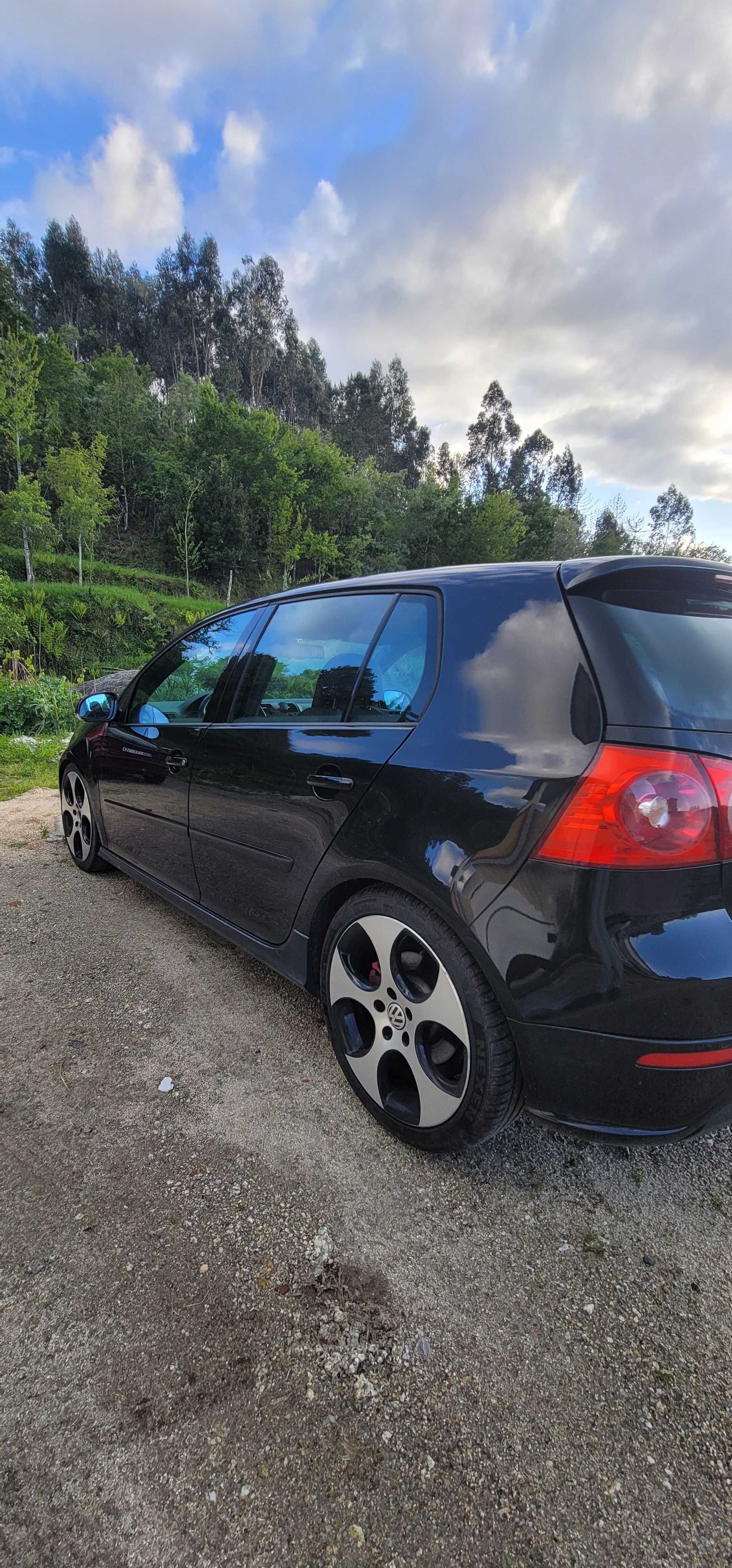 Golf 5 GTI, carro em ótimo estado
