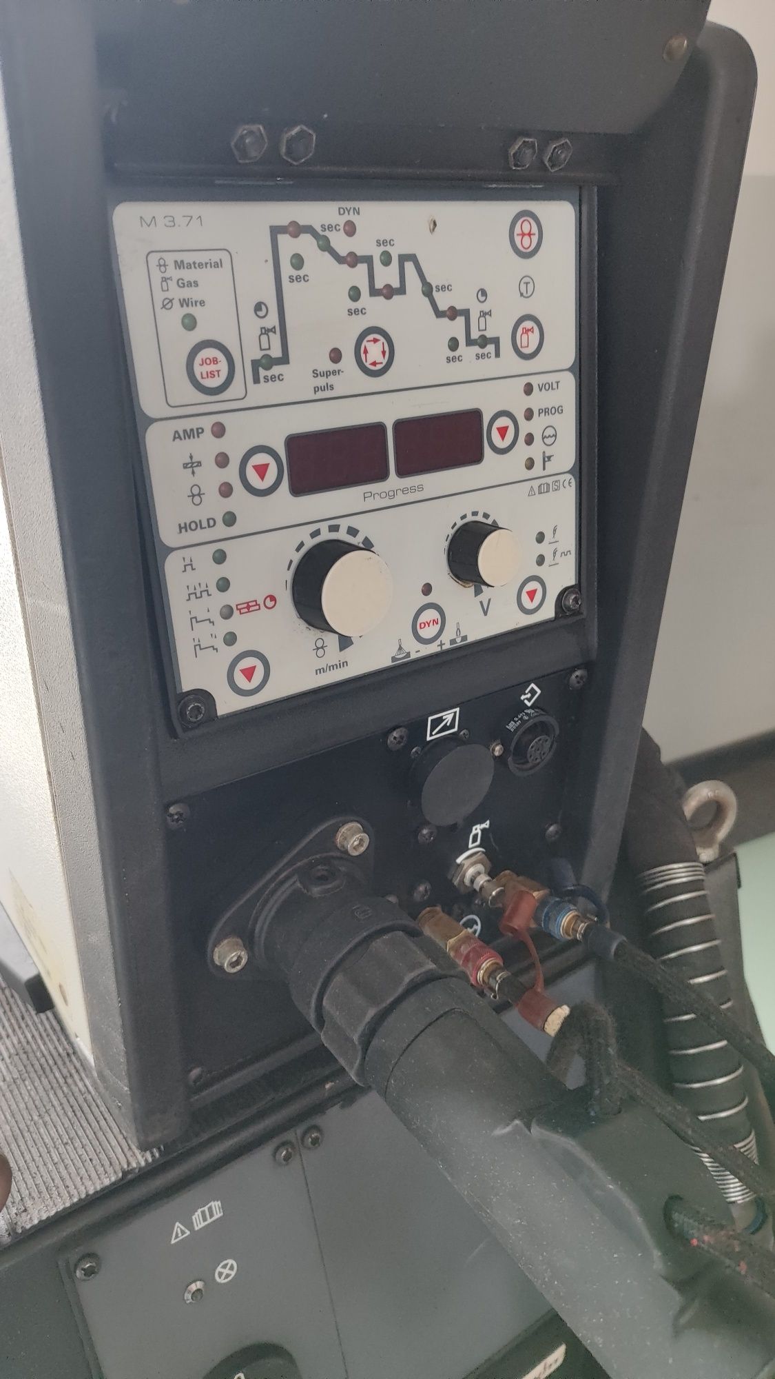 Spawarka EWM Taurus 401 synergic
