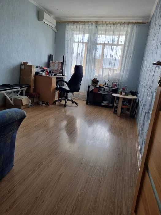 D1F  Продам 3 комнатную квартиру на Салтовке, ул.Героев Труда 47