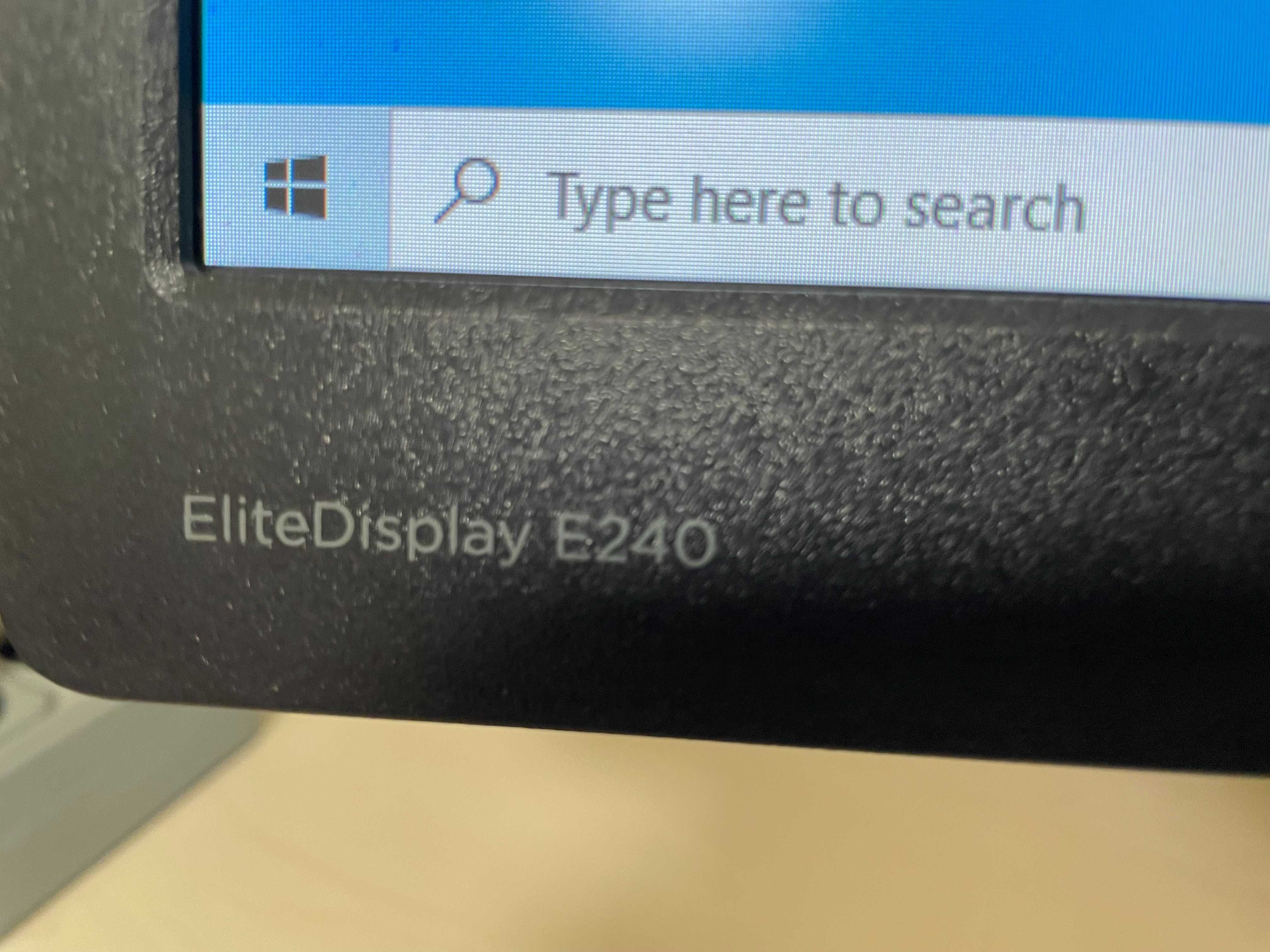 Монітор HP EliteDisplay E240 23.8" стан нового