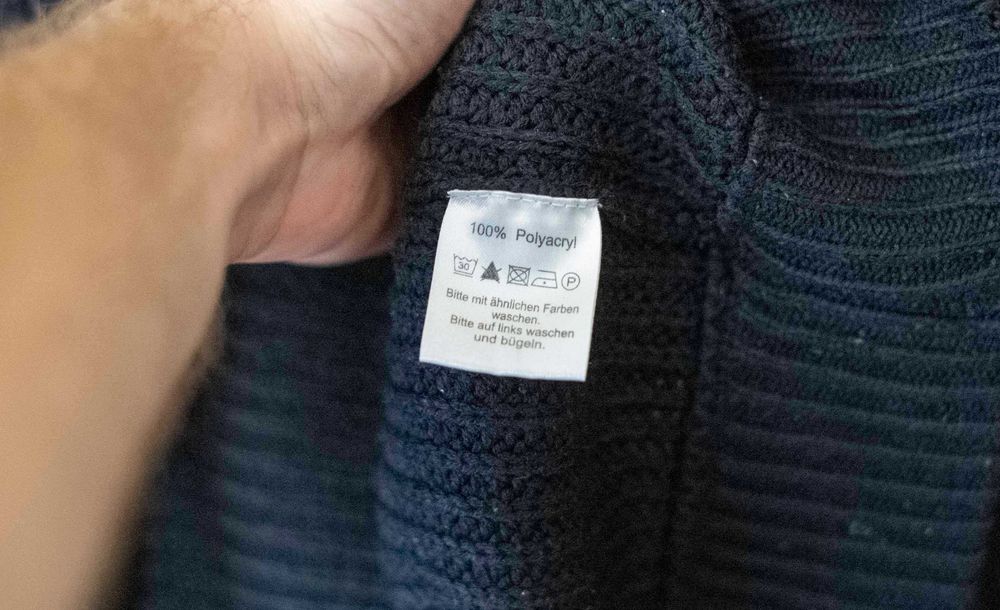Ciepły golf Ronley z zamkiem, rozmiar M (48/50) – elegancja i wygoda!