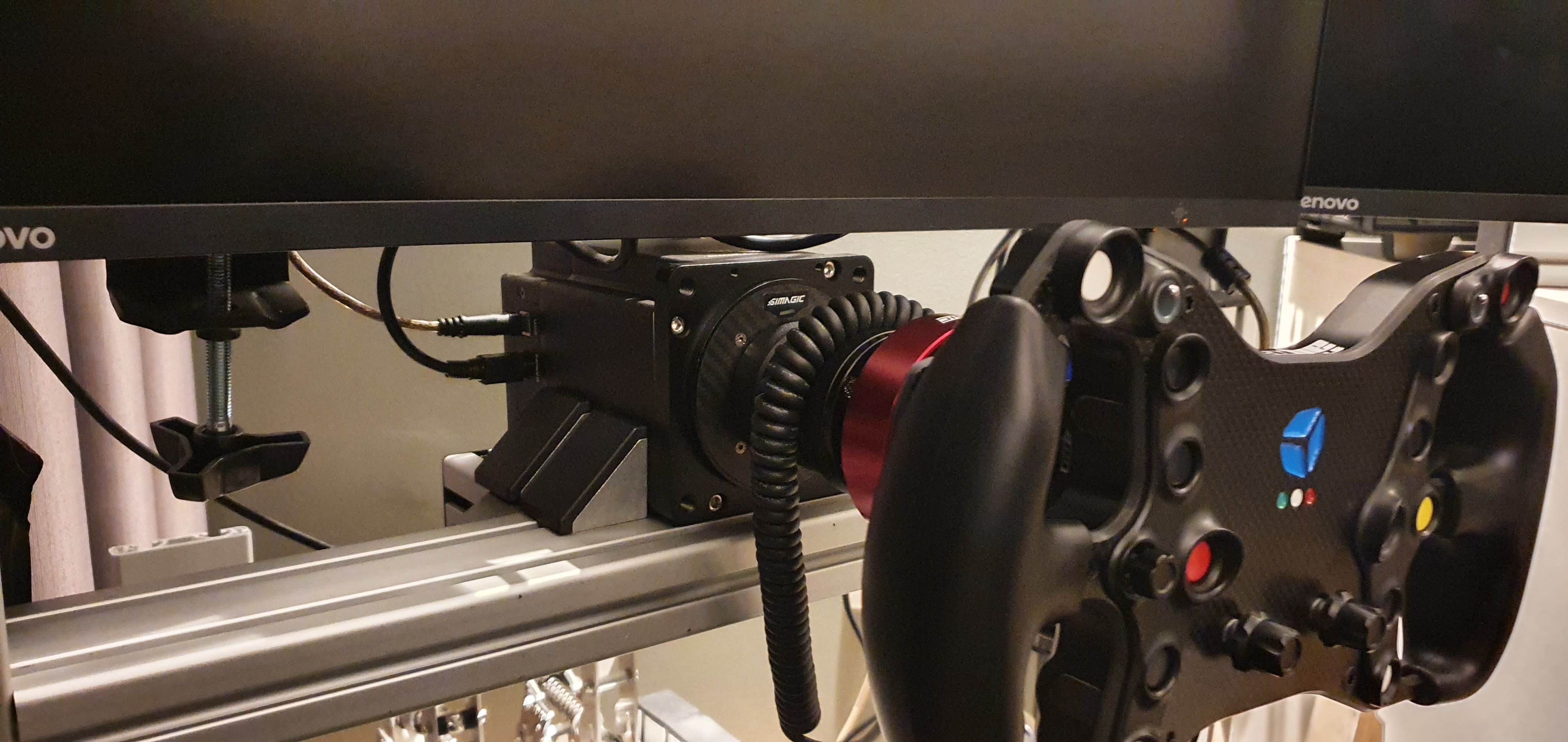 Simagic Alpha Mini