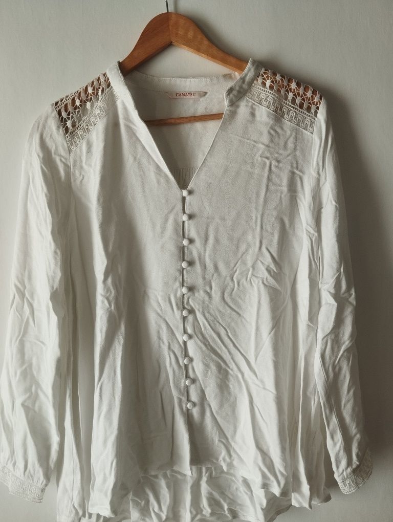 Camisas e Blusas