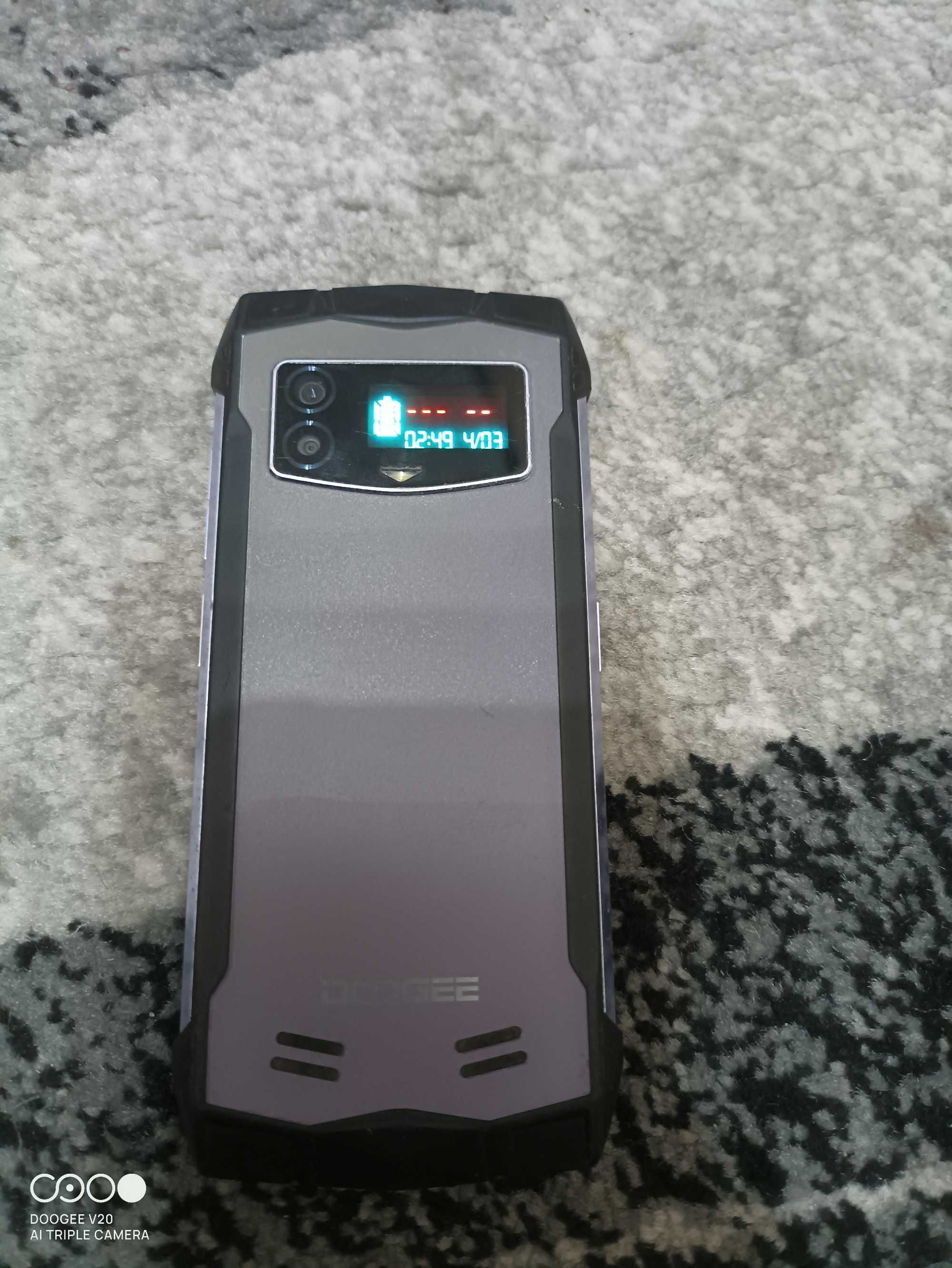 telefon w bardzo dobrym stanie doogee 100% sprawny 2 wyswietlacze