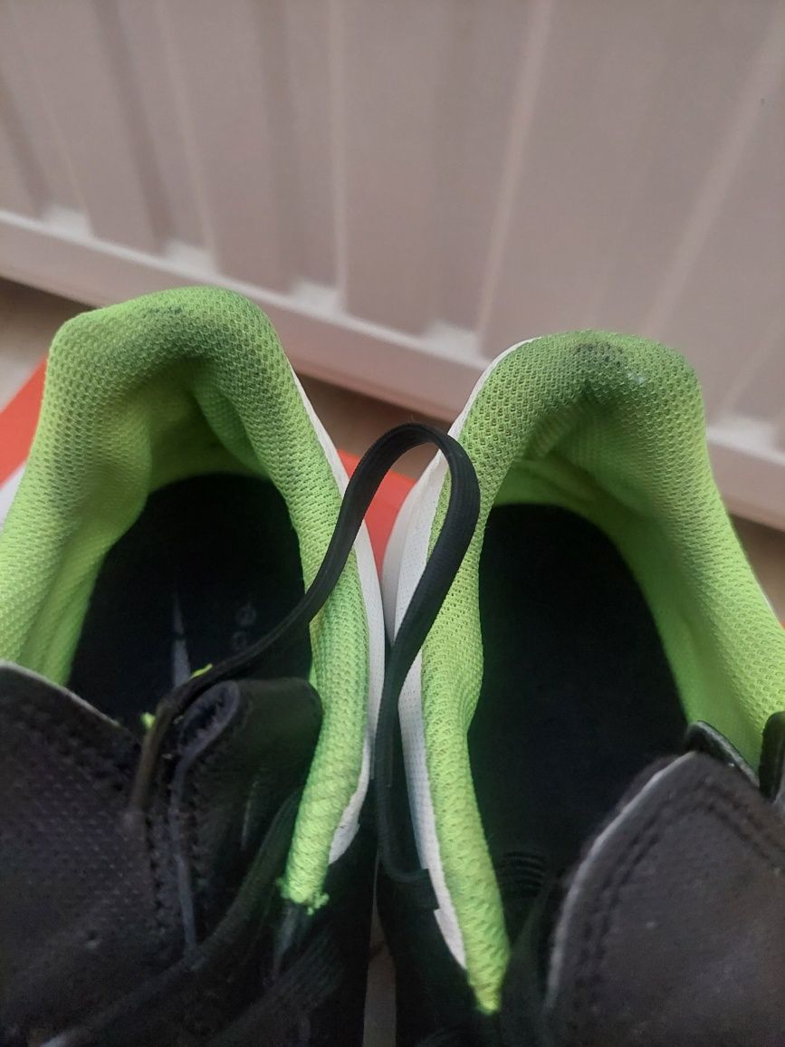 Korki  Nike Tiempo roz 40