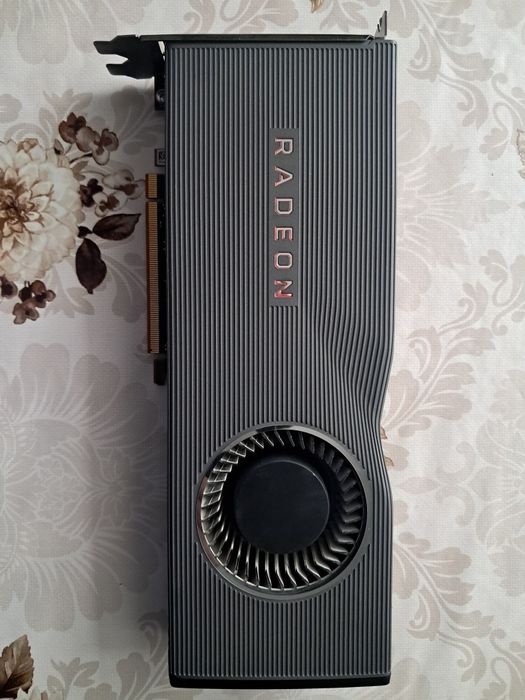 Продам відеокарту AMD Radeon RX 5700 XT.