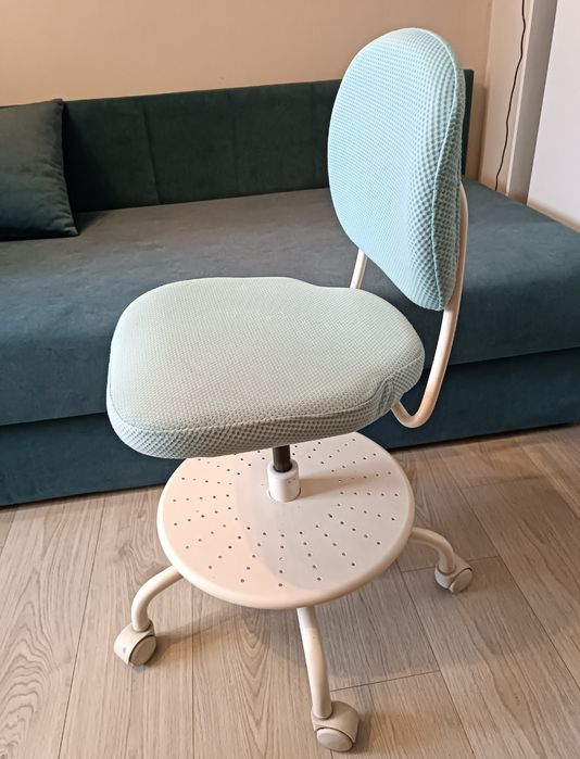 IKEA vimund krzesło obrotowe dla dziecka biurowe.