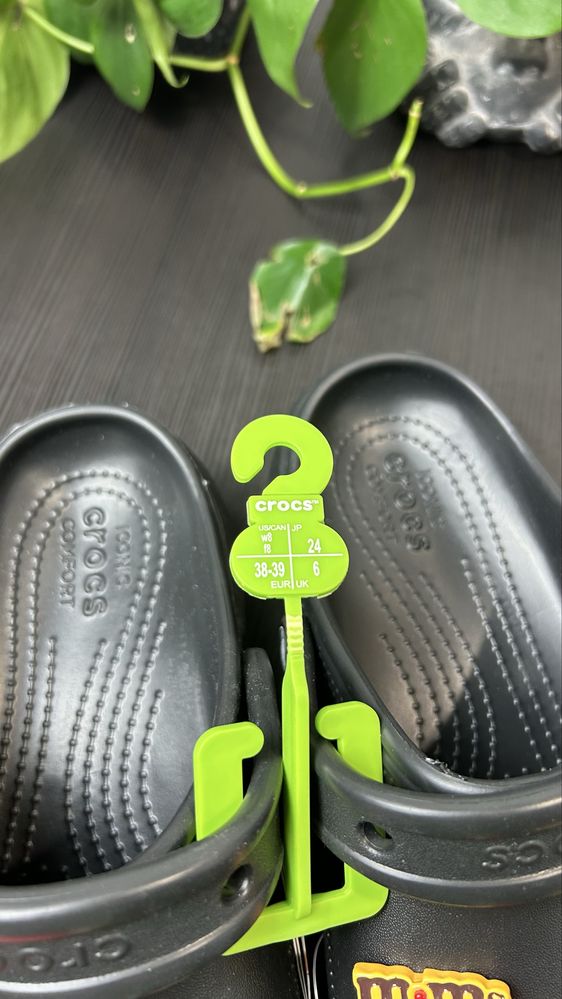 Crocs Megacrush Jibbitz M&Ms