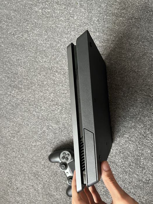 PlayStasion 4 slim 1 TB усі провода