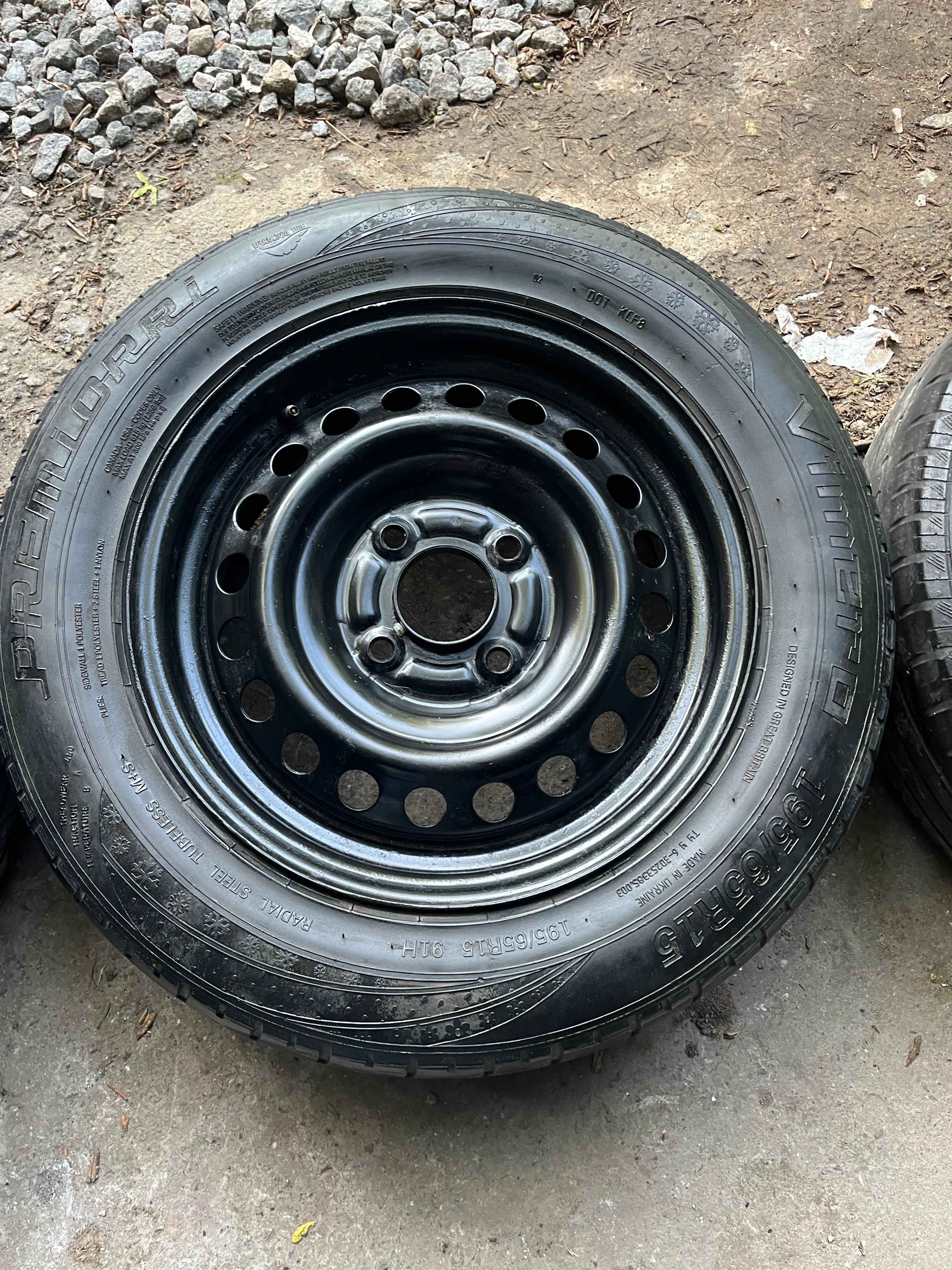 Продам диски R15 4x114. 3 с резиной