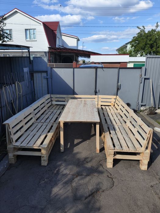 Меблі з піддонів, ліжко з піддонів, диван,, стіл з піддонів