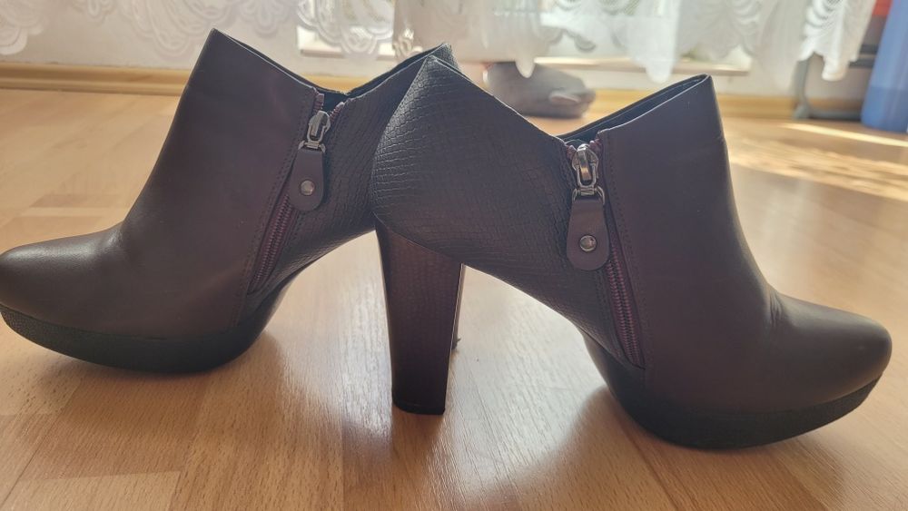 Wysoki obcas półbuty