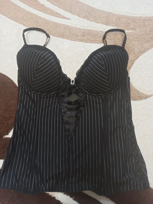 Корсет  утяжный нарядный  фирмы  H&M новый 75С