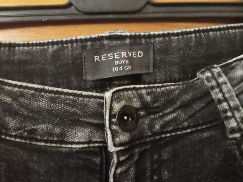 Ciemne dżinsy męskie rurki młodzieżowe 164 Reserved