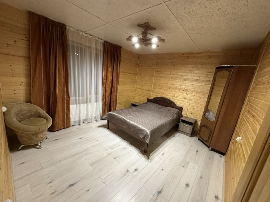 Славсько у центрі будинок! Без власників!Чан !Подова оренда житла!