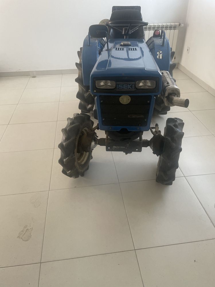 Iseki TX 2160 usado em bom estado