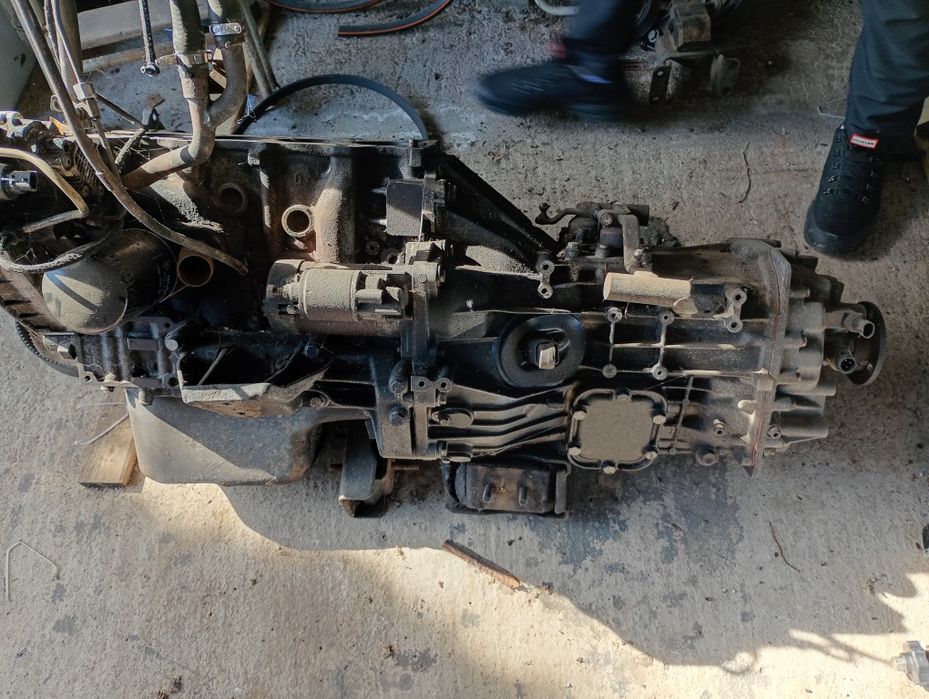 Pokrywa zaworów wałk, silnik, chłodnice i Iveco Daily 2.3 HPI