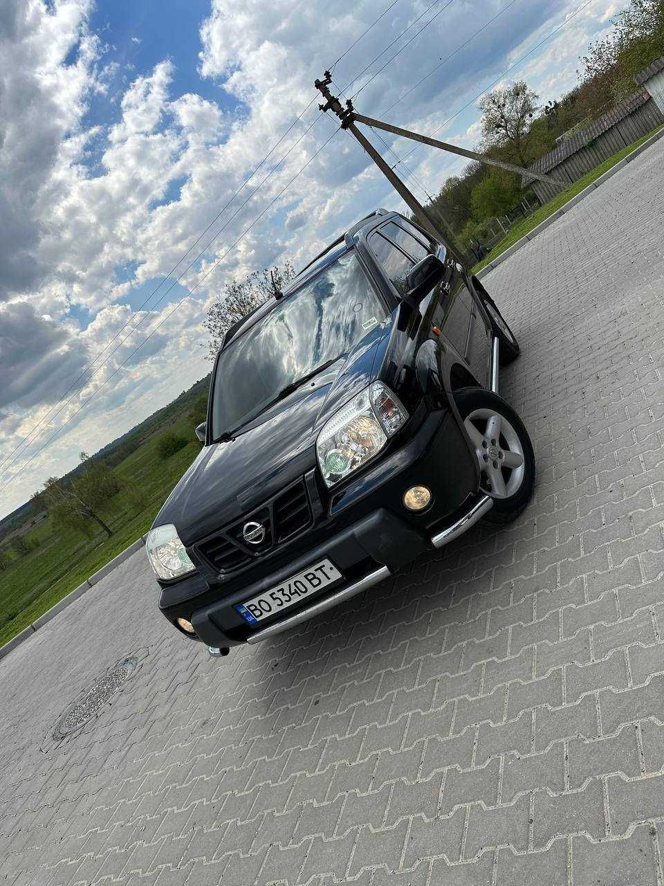 Nissan X-Trail 2.2 TDI 4×4 в гарному стані сів поїхав