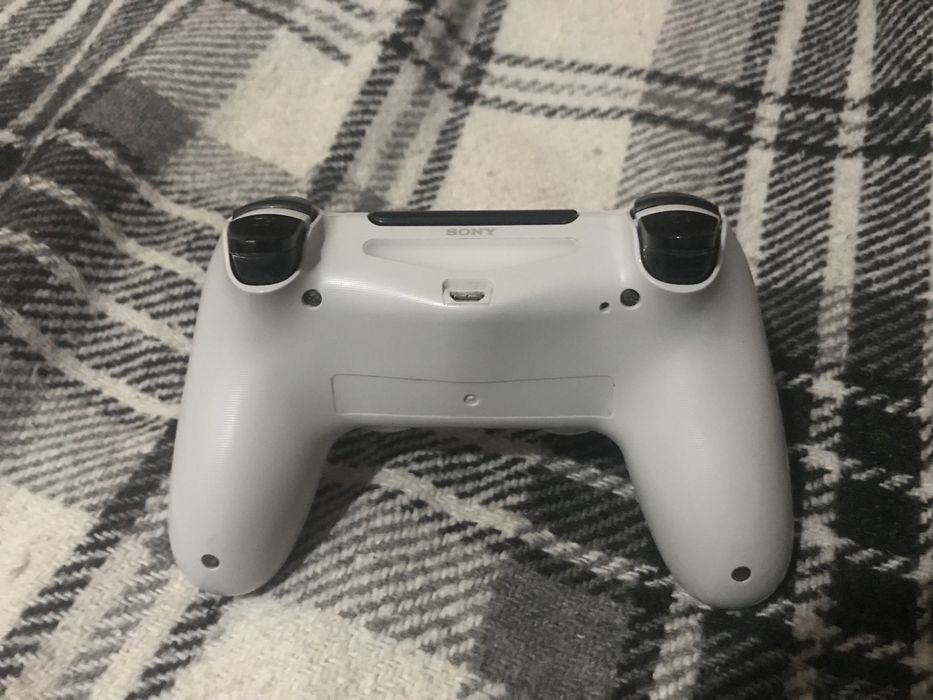 Продам джойстик DualShock 4 V1 для ps4