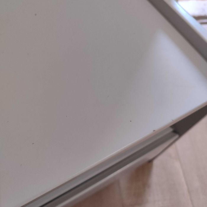 Mesa cabeceira criança estilo retro