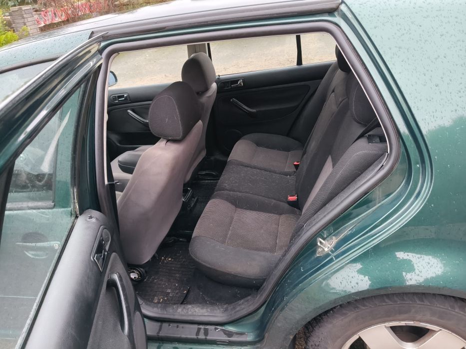 VW Golf 4 1.6 benzyna