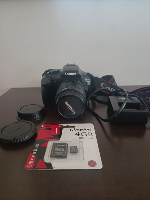 Máquina Fotográfica CANON DS126291 (EOS 1000D)