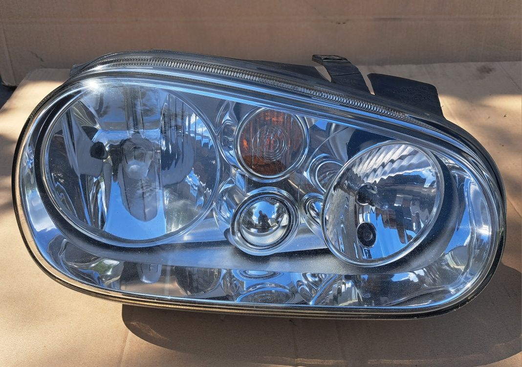 Vw Golf IV Lampa przednia lewa prawa Europa komplet