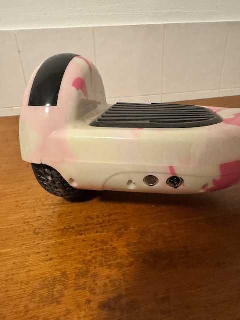 Dois Hoverboards à Solta – Prontos para Nova Aventura!