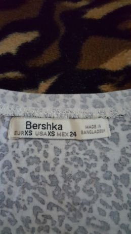 Футболка- Bershka, Котон р.42-44