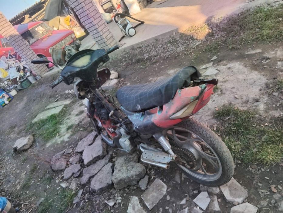 Продаю запчасти вайпер актив 110 125  колеса є