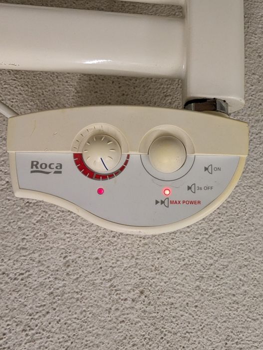 2 toalheiros ROCA eléctricos para WC