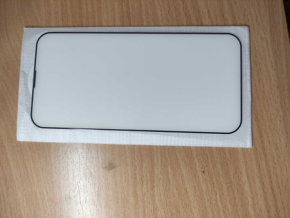 Скло на айфон 13