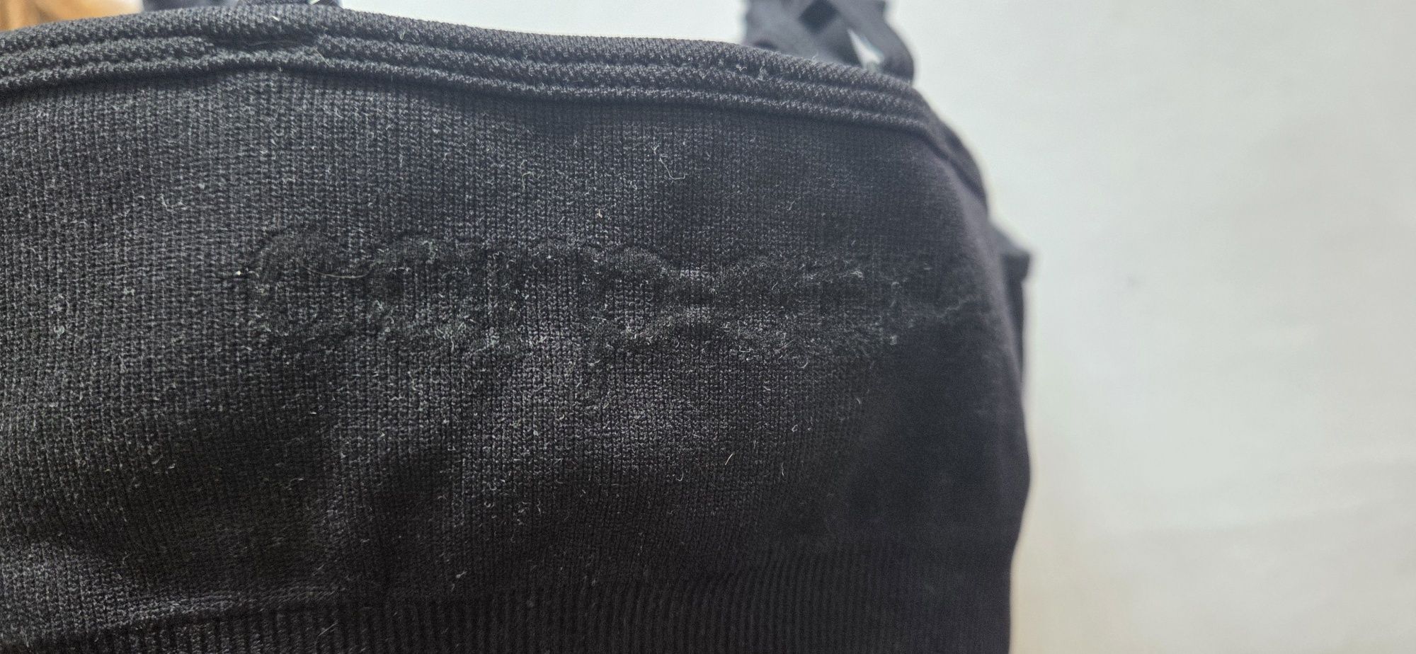 Biustonosz sportowy Carpatree czarny S