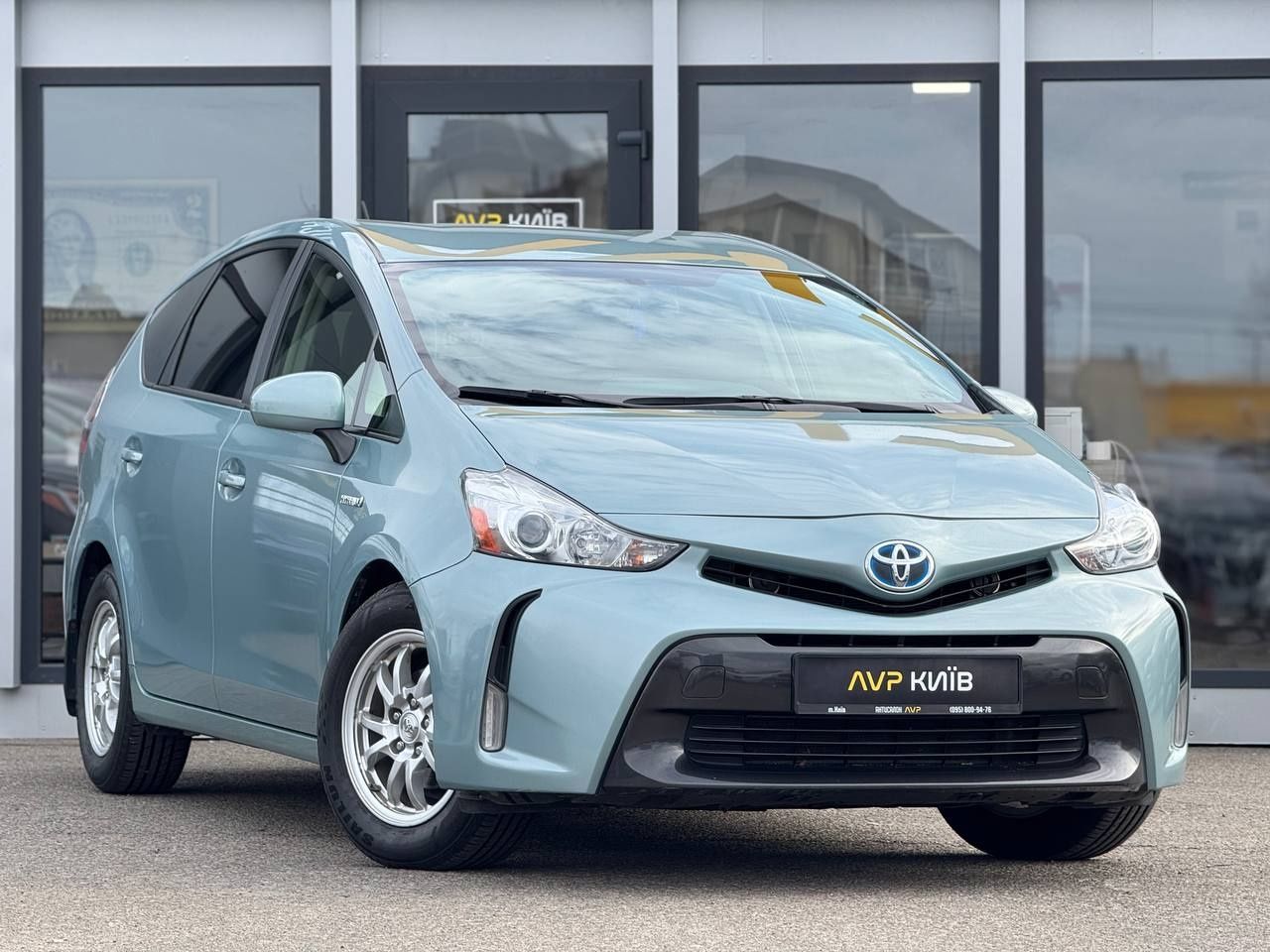 Toyota Prius V 2016 року, 1.8 гібрид, автомат, передній привід, 113т.к