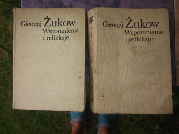 Sprzedam książkę Wspomnienia i Refleksje Gieorgija Żukowa 2 tomy