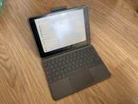Etui z klawiaturą iPad 9th gen 10,2 Logitech Combo Touch BDB PL układ