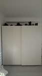 Roupeiro branco, portas deslizantes (2,00x2,00x0,60)
