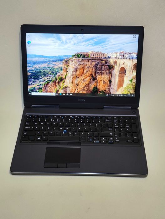 Ноутбук 4K IPS Dell Precision 7520 Core i7/16Gb/SSD/Radeon Pro WX