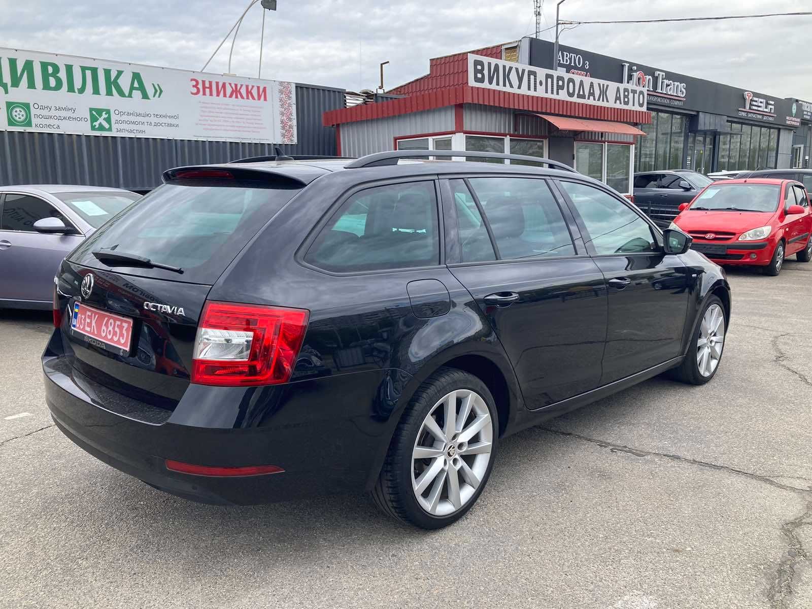 Продам Skoda Octavia A7 1.6 TDI мокрая DSG 2017 года.