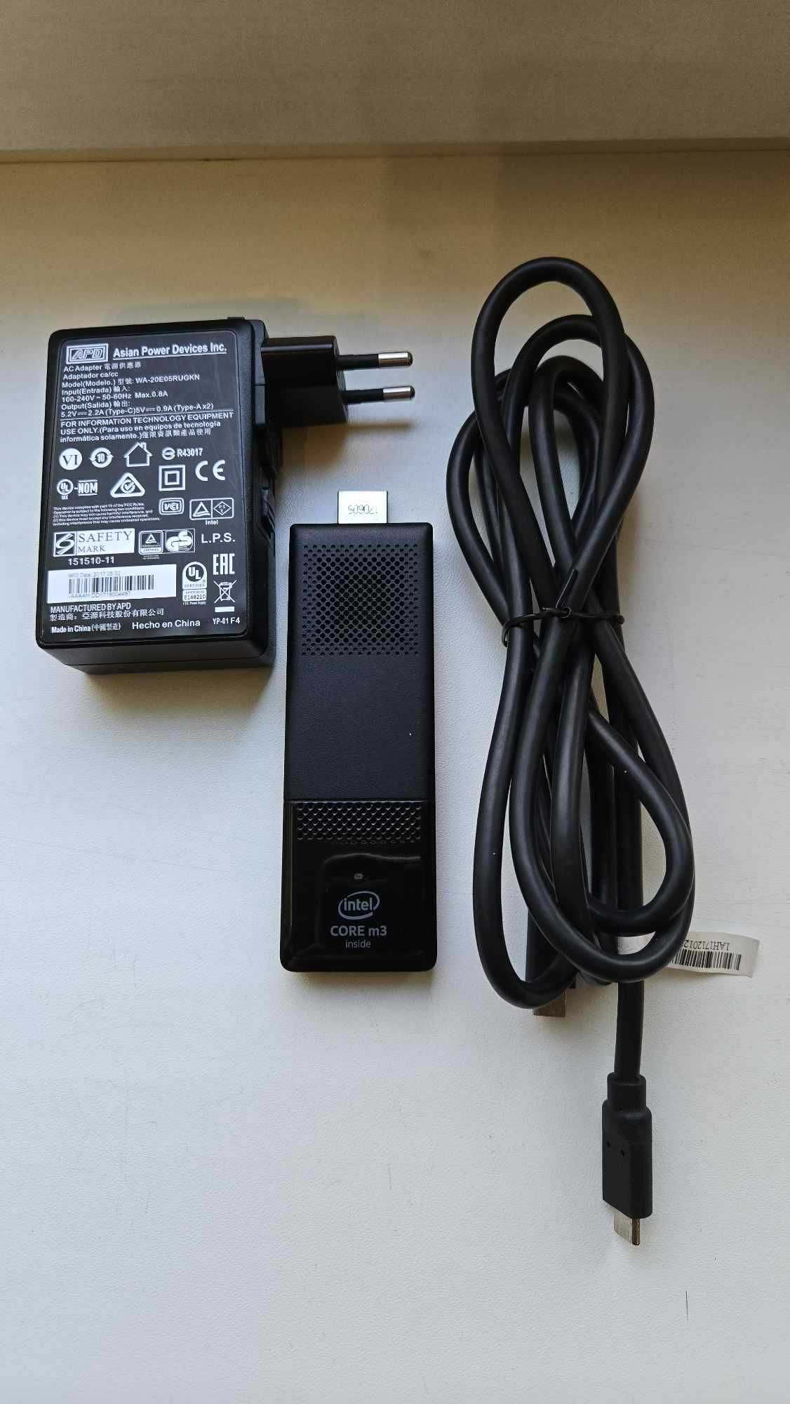 Komputer Mini PC Intel Compute Stick HDMI STK2M364CC Win10 i3 m3-6Y30