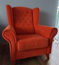 Fotel uszak-pomarańczowy z pufa